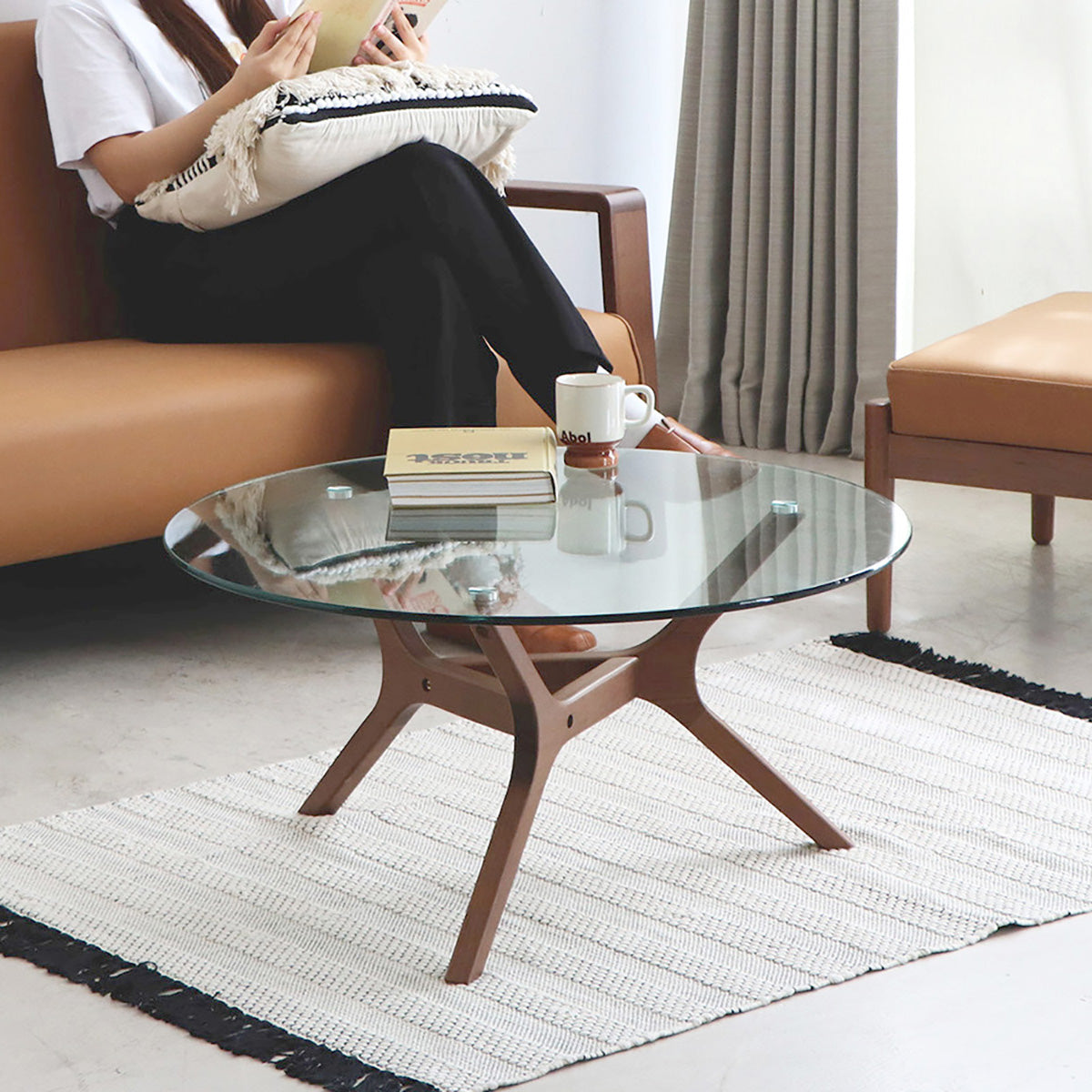 AMOR ガラステーブル