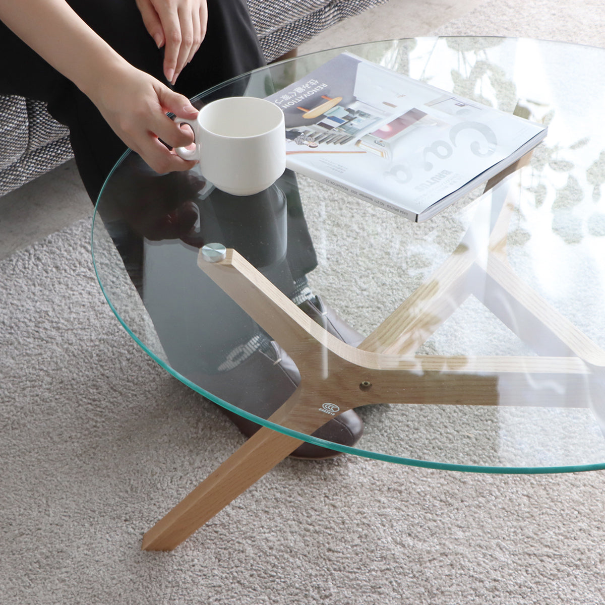 AMOR ガラステーブル